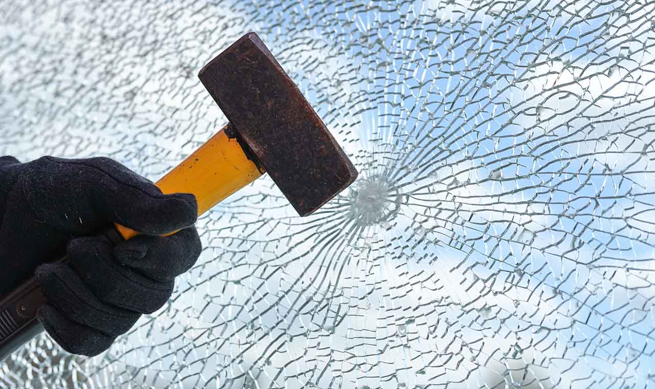 is laminated glass unbreakable ?
